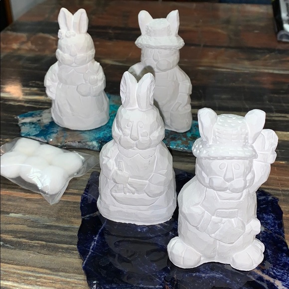 Plaster bunnies for painting craft - Picture 1 of 7